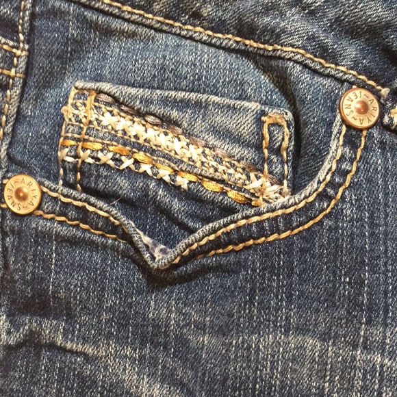 Ariya Distressed Denim Shorts - Picture 6 of 6